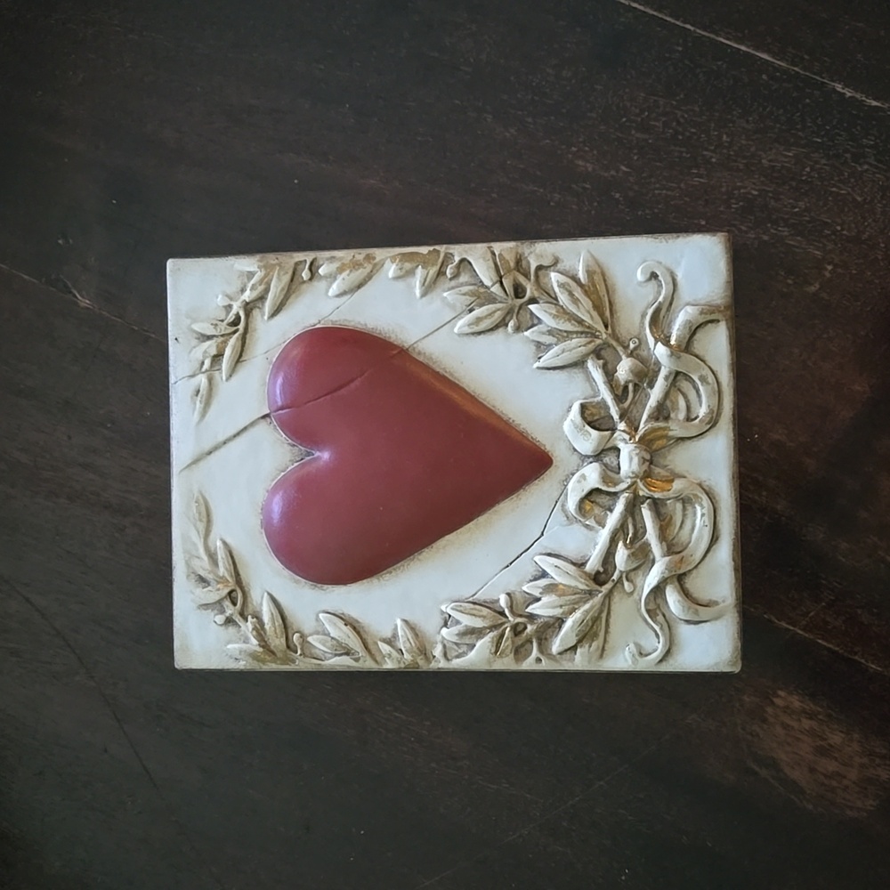 Sid Dickens Tile